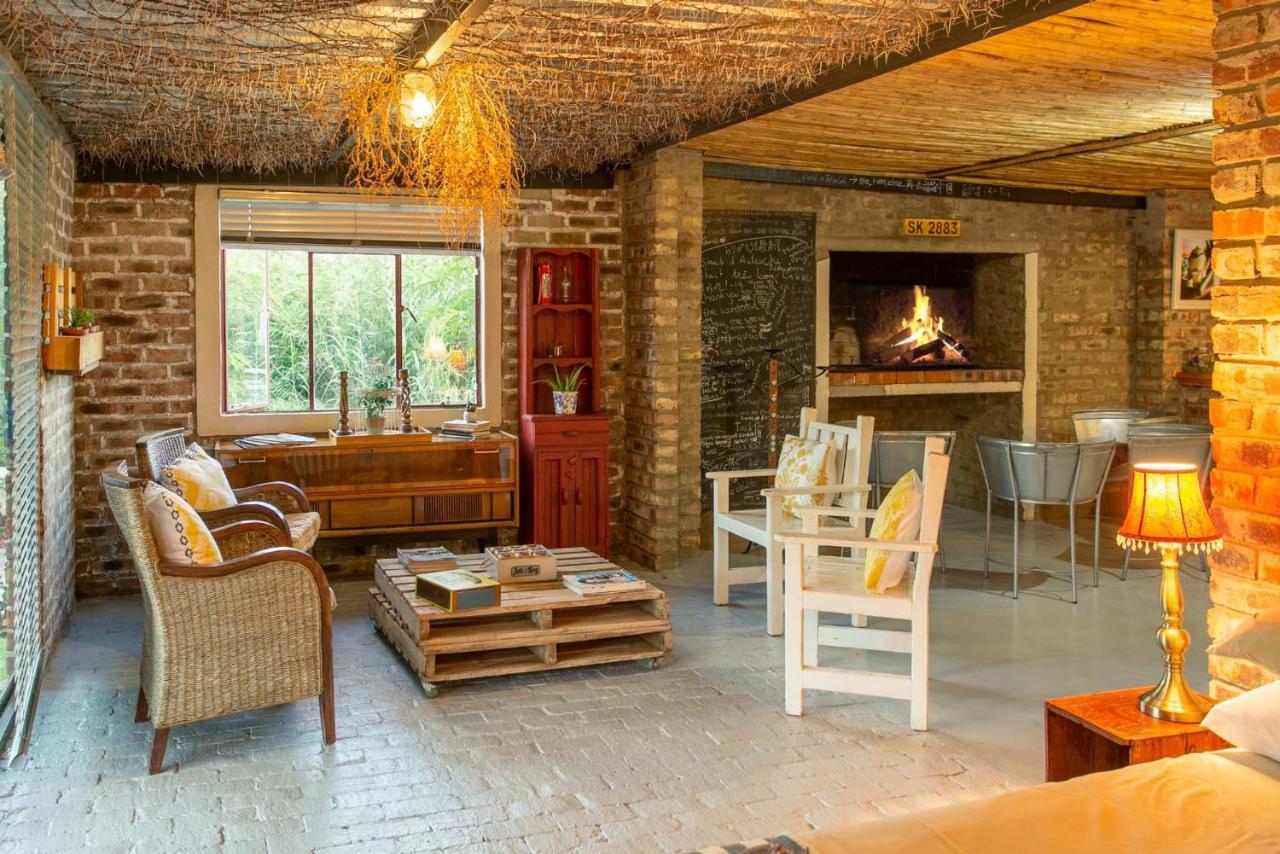 Die Fonteine Country Guesthouse And Glamping Oudtshoorn Exterior photo