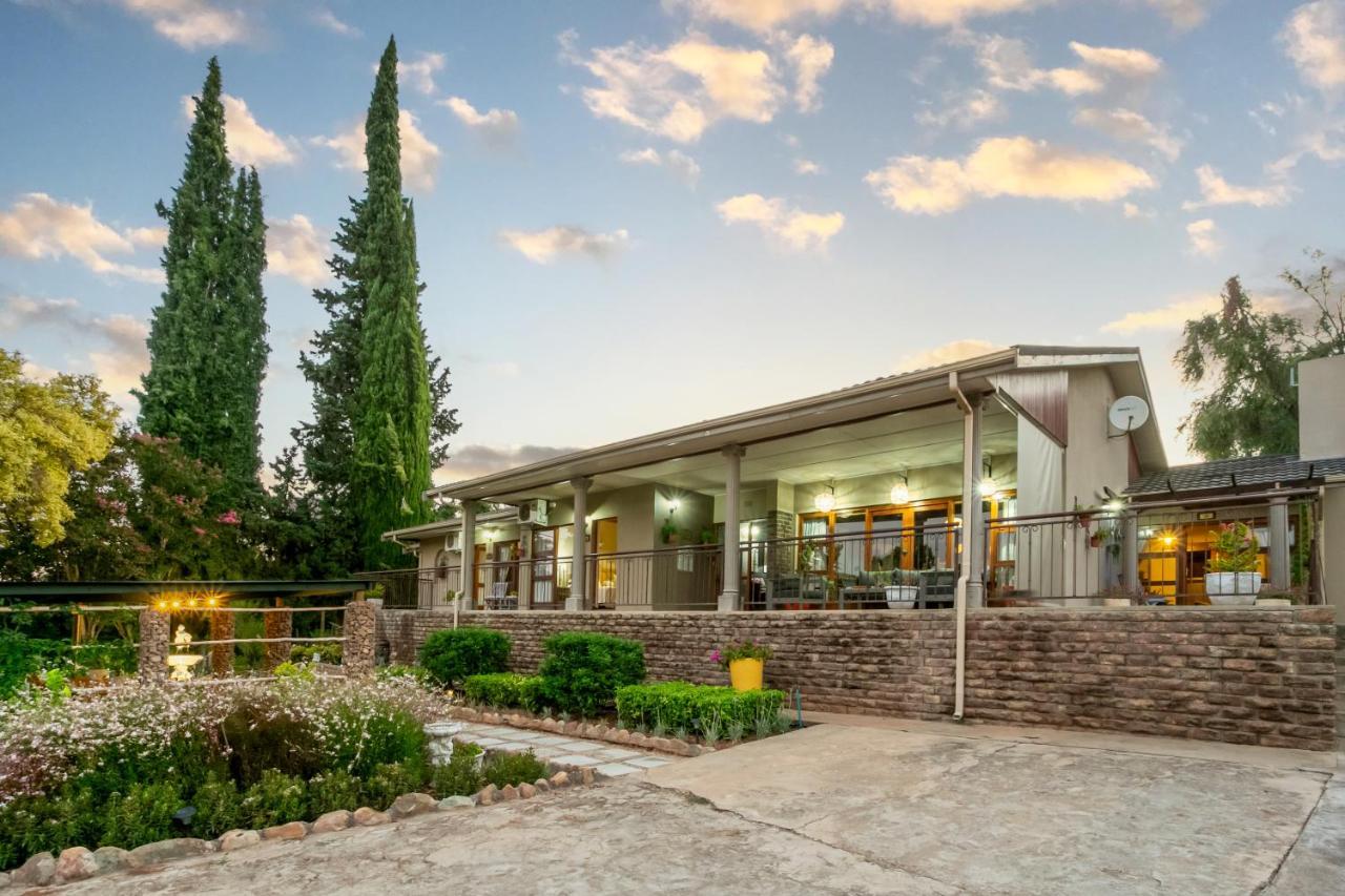 Die Fonteine Country Guesthouse And Glamping Oudtshoorn Exterior photo