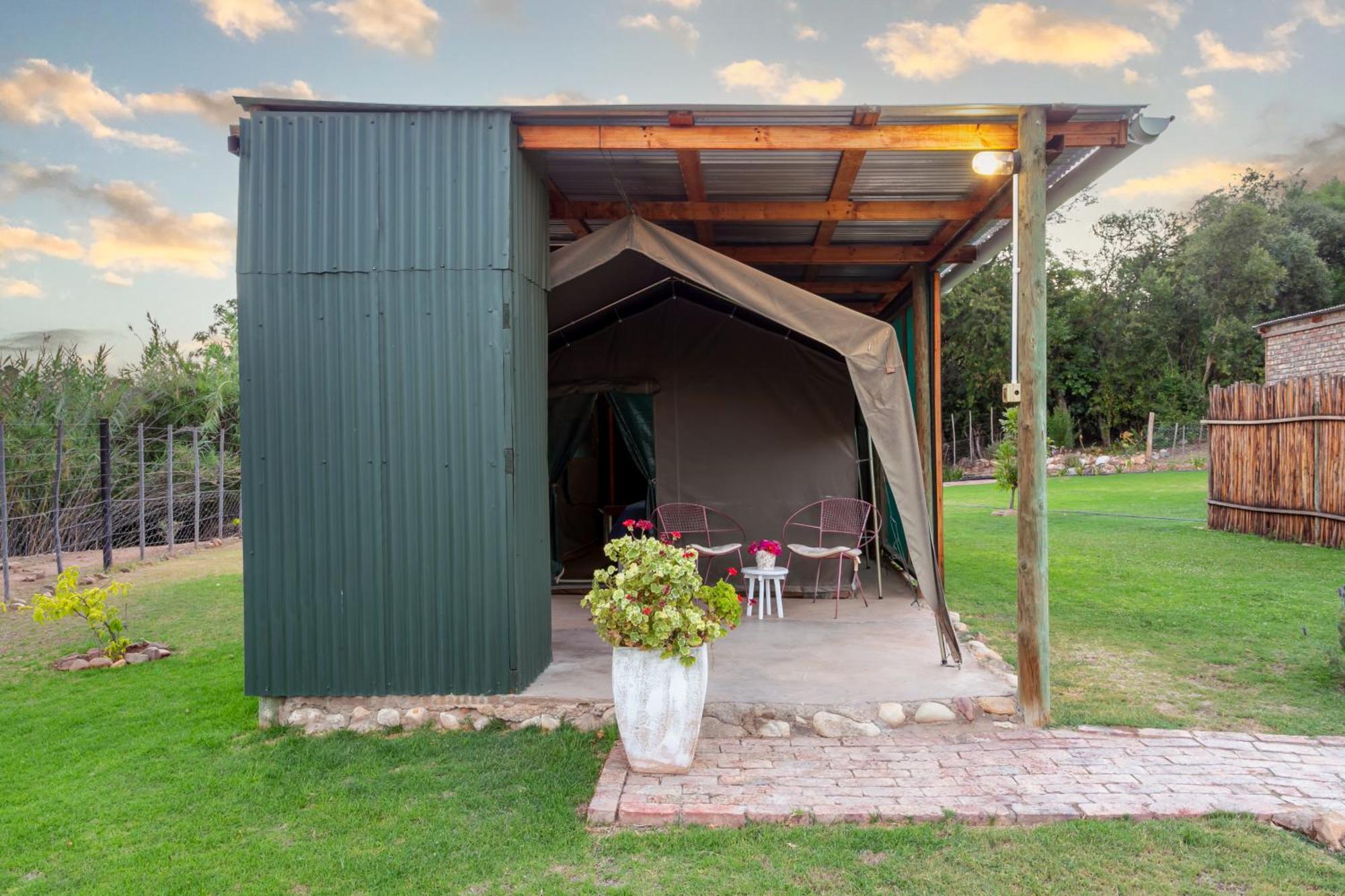 Die Fonteine Country Guesthouse And Glamping Oudtshoorn Exterior photo