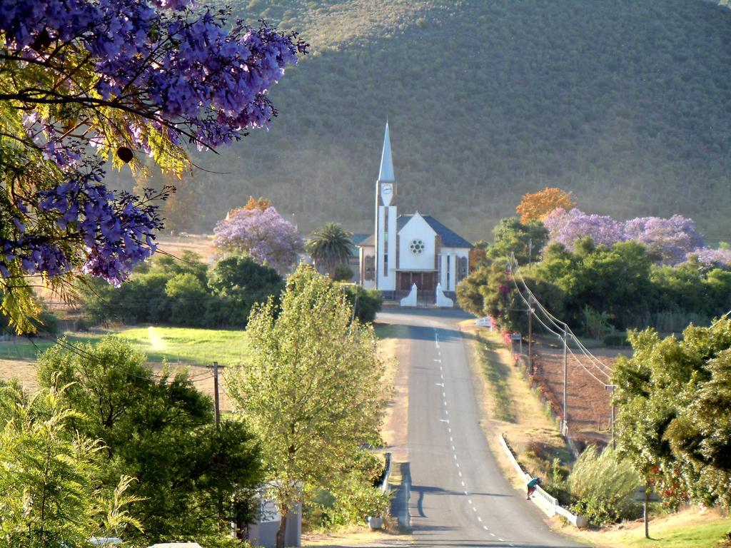 Die Fonteine Country Guesthouse And Glamping Oudtshoorn Exterior photo
