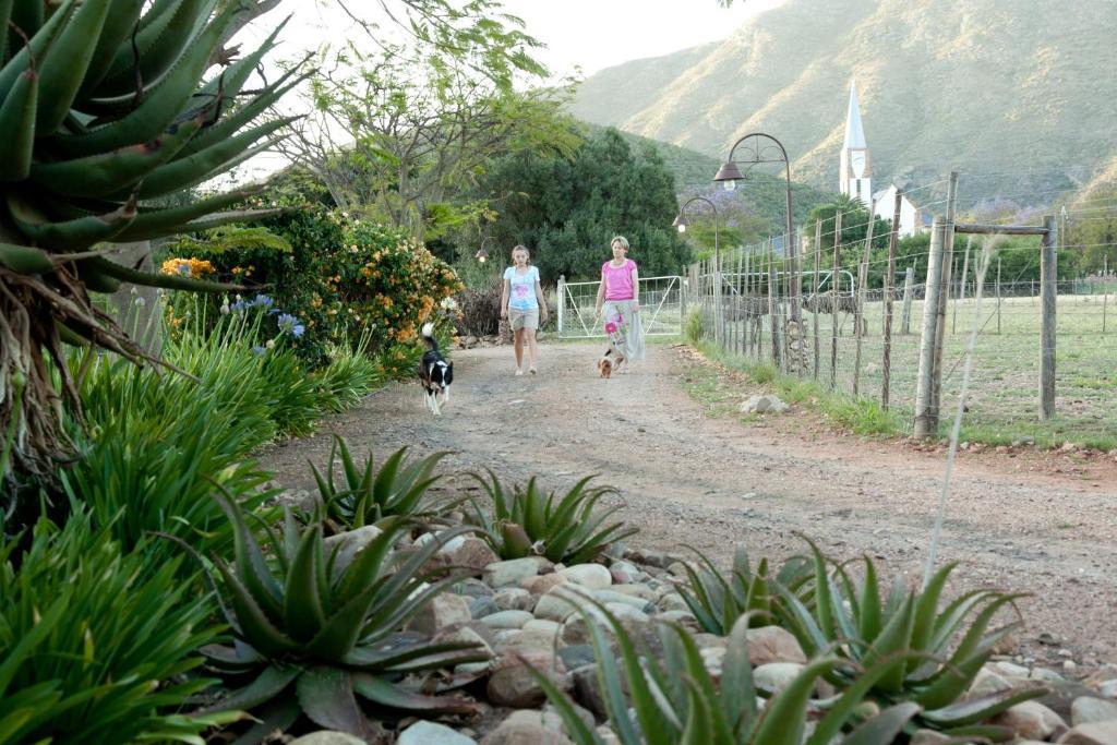 Die Fonteine Country Guesthouse And Glamping Oudtshoorn Exterior photo